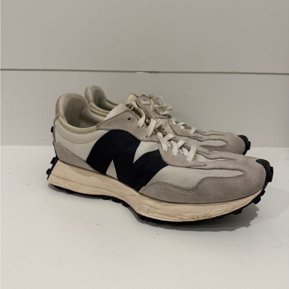 [8] New Balance Cream and Black Athletic Shoes